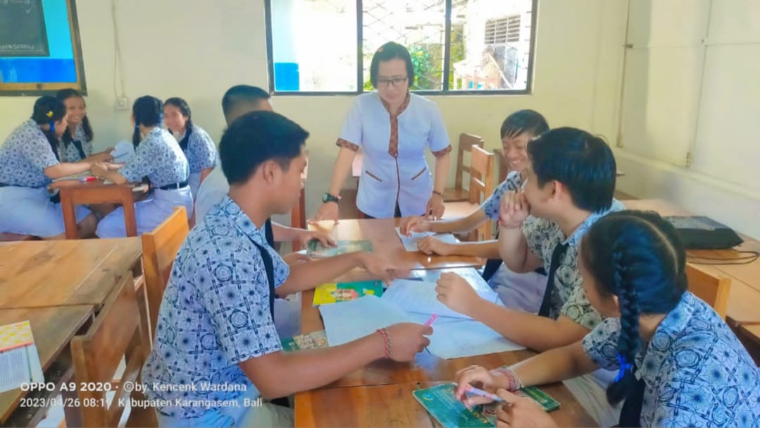 Kegiatan Diskusi Siswa